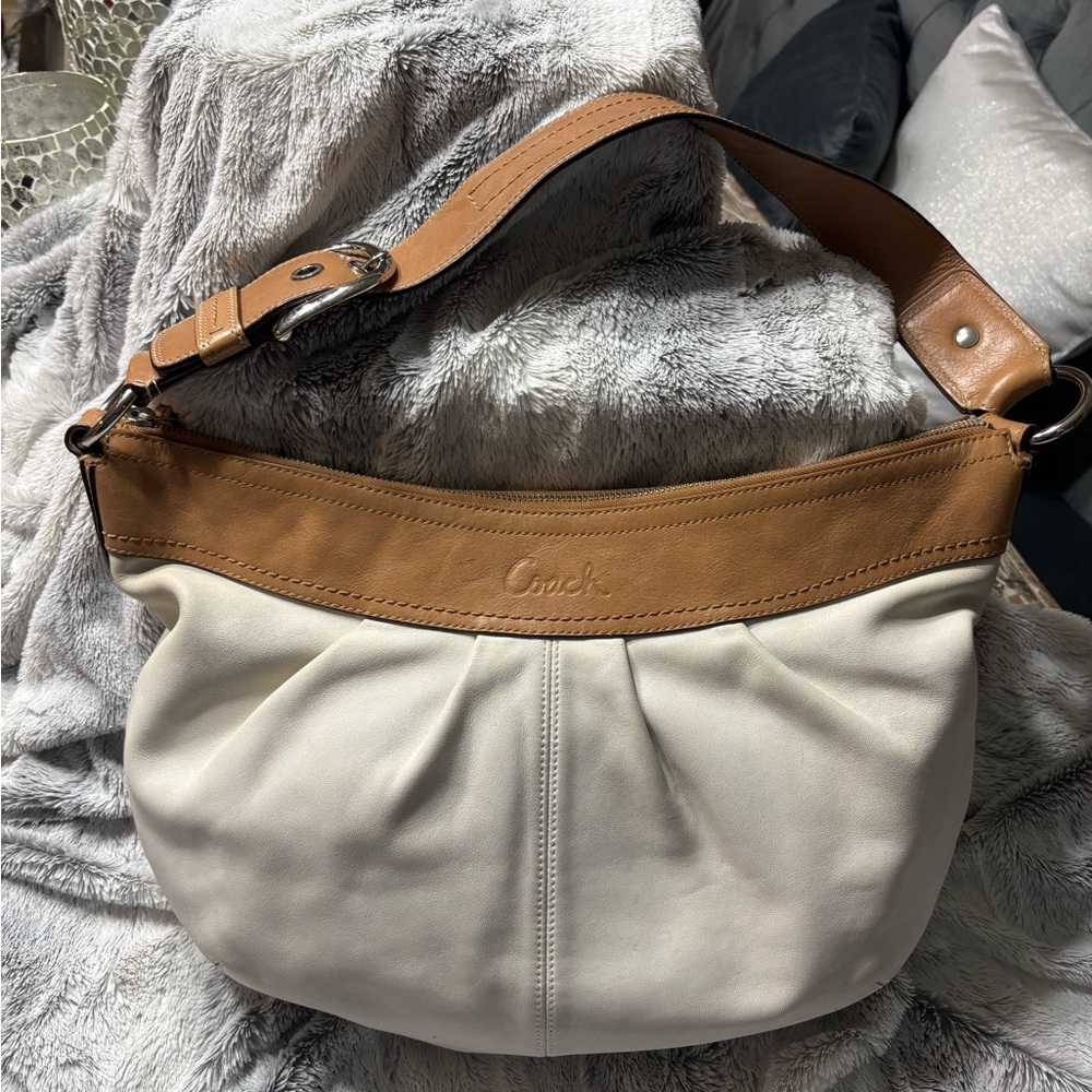 Coach Hobo Shoulder Bag